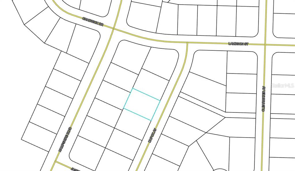 3 Kapok Avenue Chipley, FL 32428 - Photo 6 of 8 view of an empty room with a window