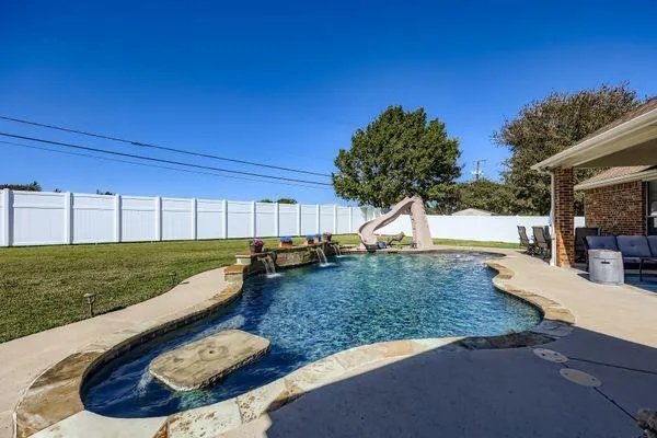 $549,999 | 602 Christa Street, Ovilla, TX 75154