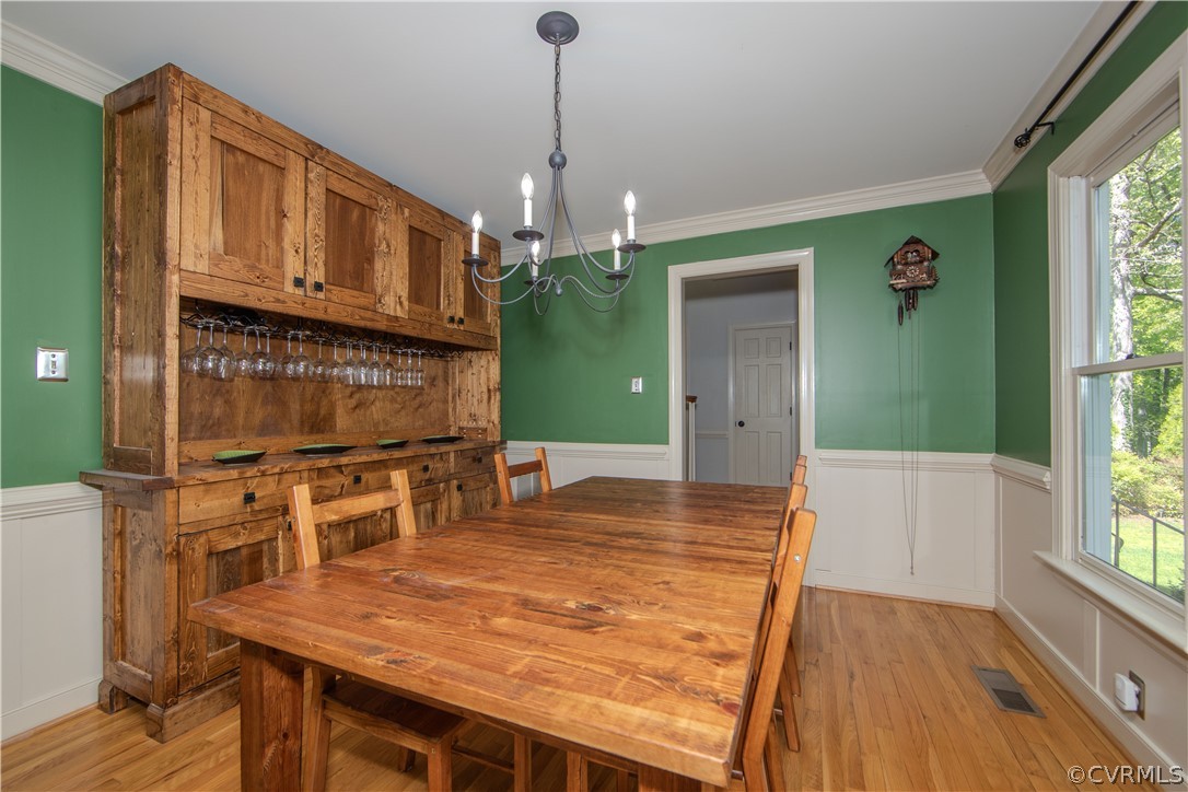 11360 Glendevon Road Chesterfield, VA 23838 - Photo 7 of 43 This is a true eat in dining room!