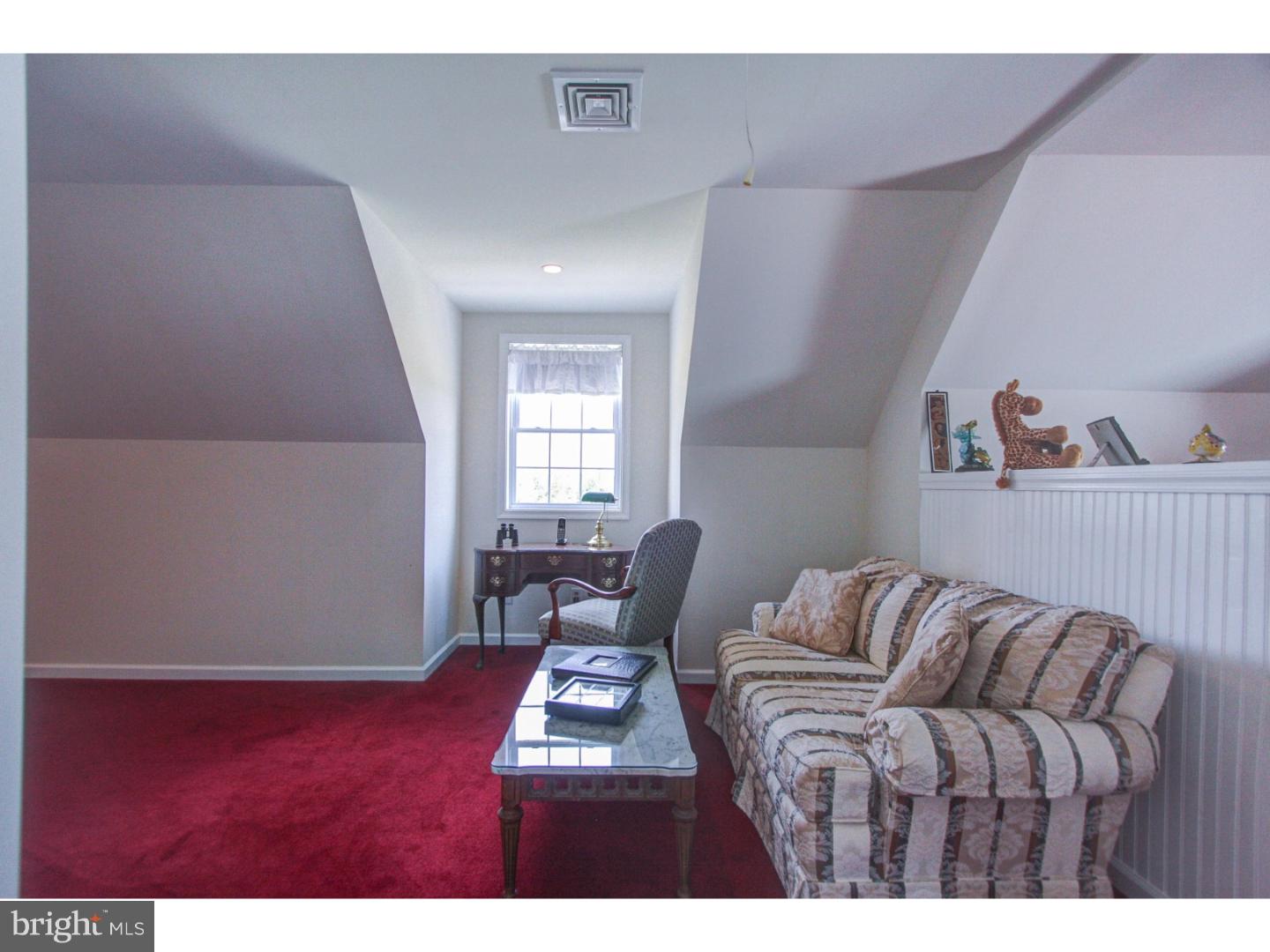 4879 Durham Road Kintnersville, PA 18930 - Photo 18 of 25 Gallery Image 18