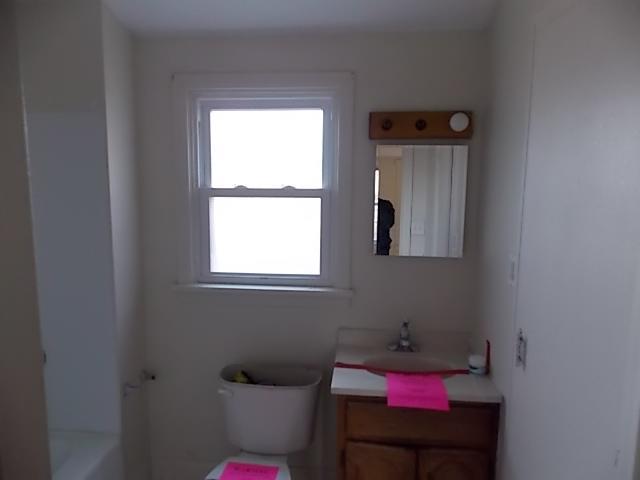 907 Venetia Road Venetia, PA 15367 - Photo 5 of 9 Full Bath.