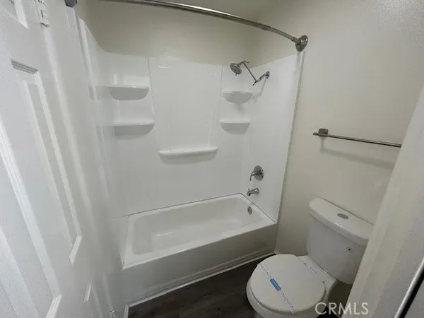 $1,995 | 51099 Eisenhower Drive, Unit 1, La Quinta, CA 92253