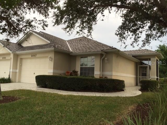Front entry into this well laid out villa with light on three sides, gives plenty of privacy being on the corner.