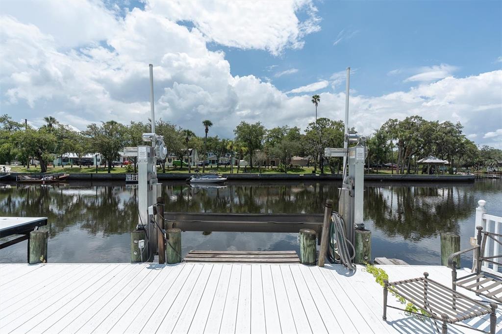 5617 Palmetto Road New Port Richey, FL 34652 - Photo 35 of 48