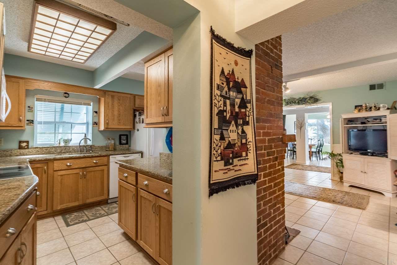 14565 Innerarity Point Road Pensacola, FL 32507 - Photo 11 of 36 Gallery Image 11