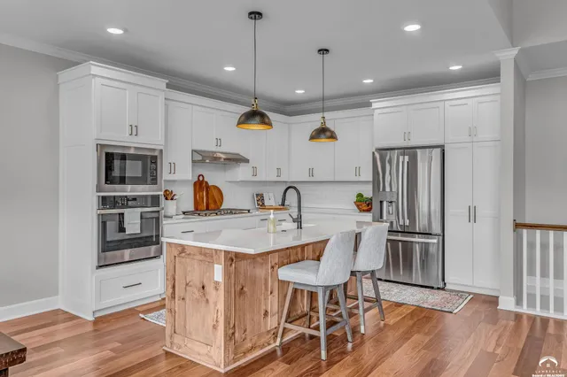 $775,000 | 1347 Kanza Drive, Lawrence, KS 66049