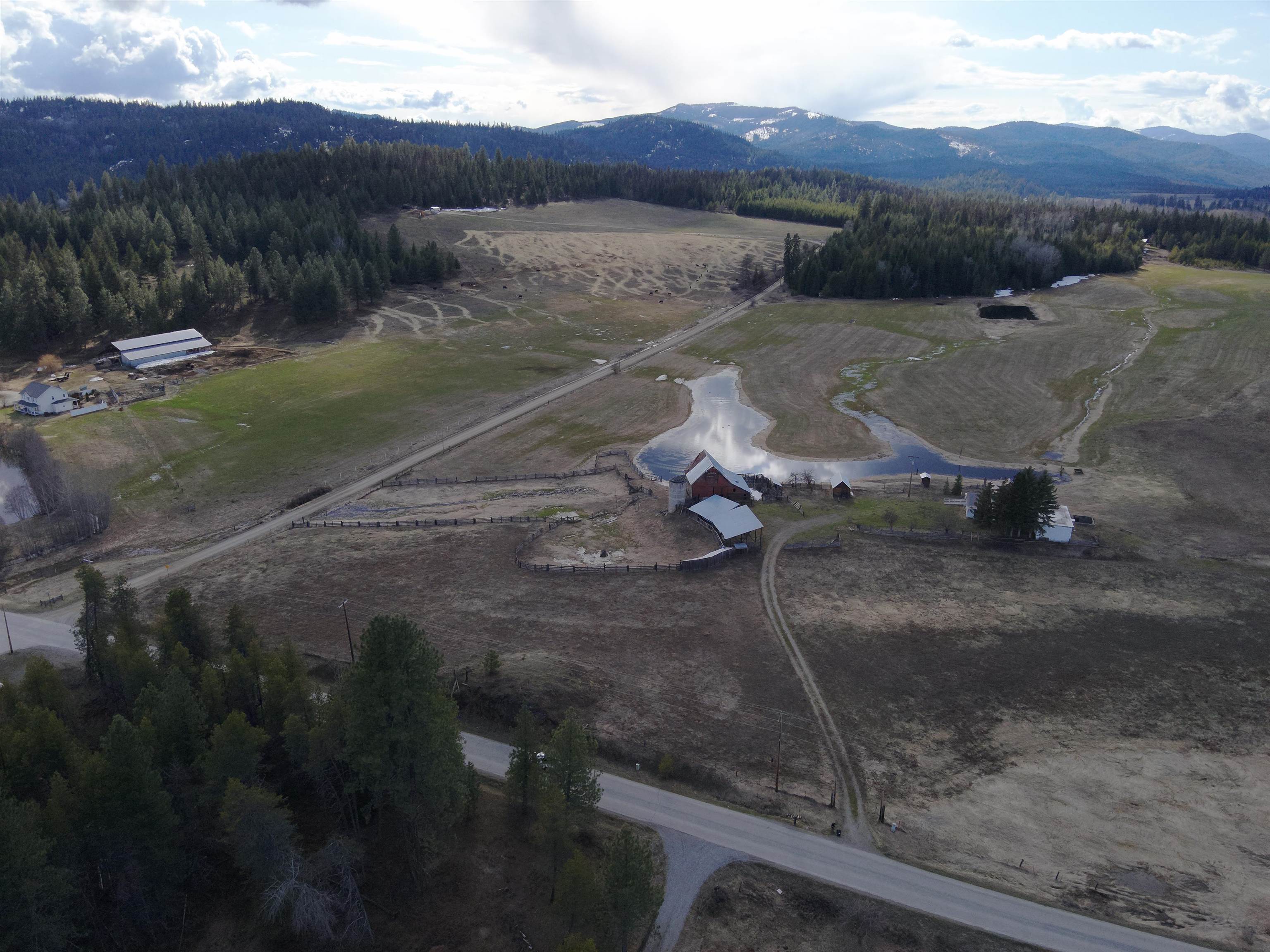 662 Baker Lake Road Newport, WA 99156 - Photo 2 of 10 Gallery Image 2