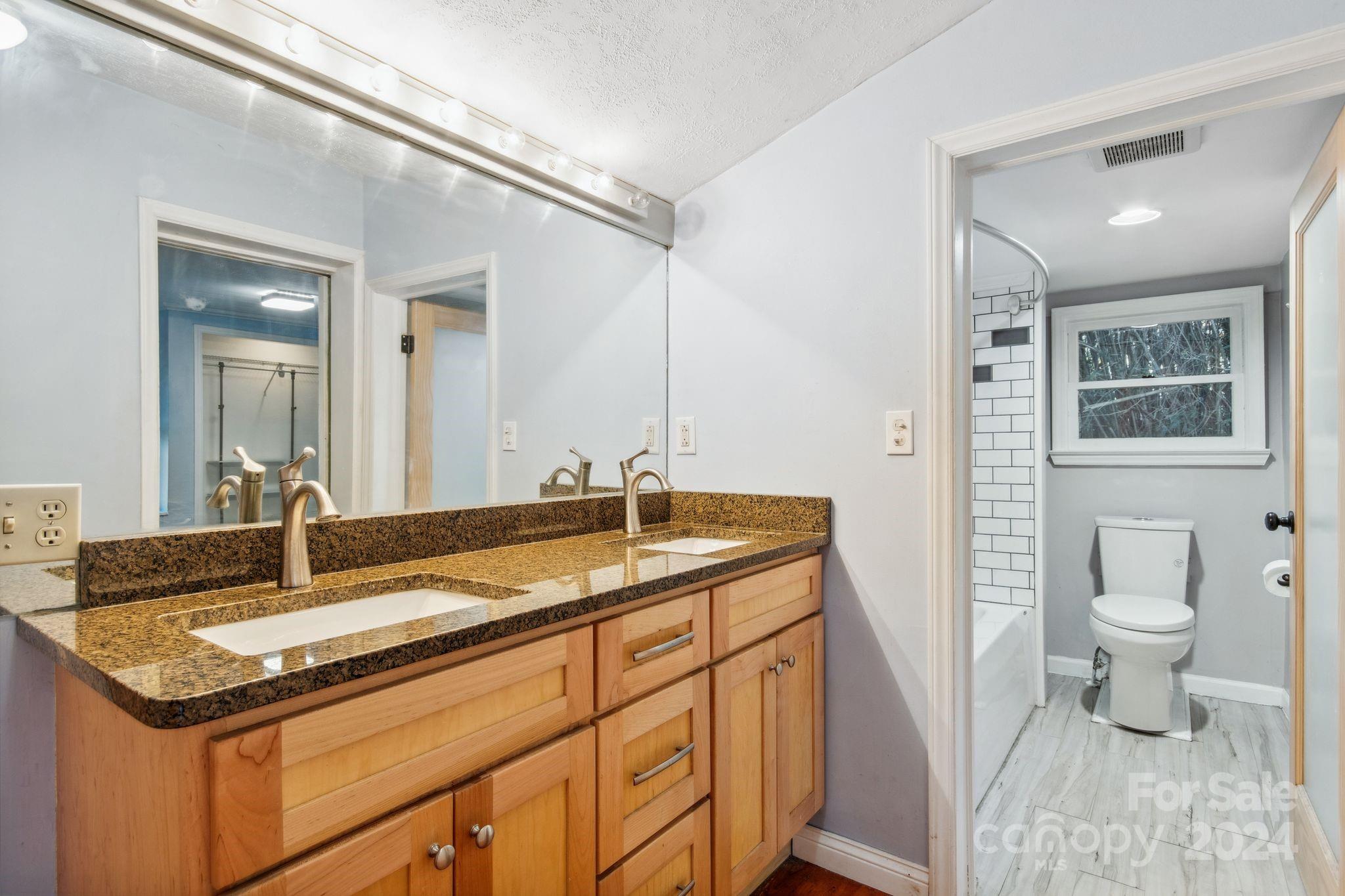 1016 Hebron Road Hendersonville, NC 28739 - Photo 20 of 47 Gallery Image 20