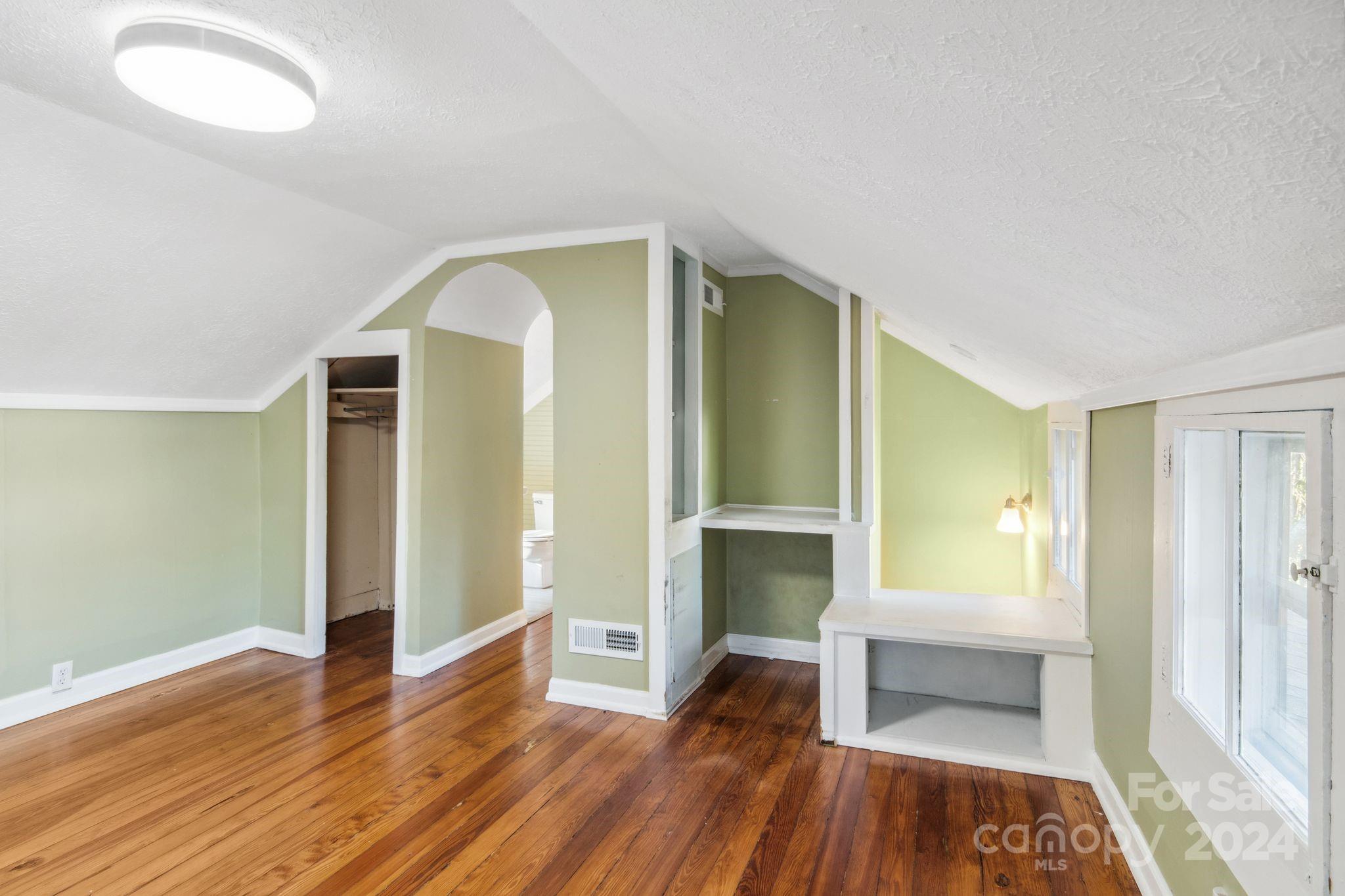 1016 Hebron Road Hendersonville, NC 28739 - Photo 31 of 47 Gallery Image 31