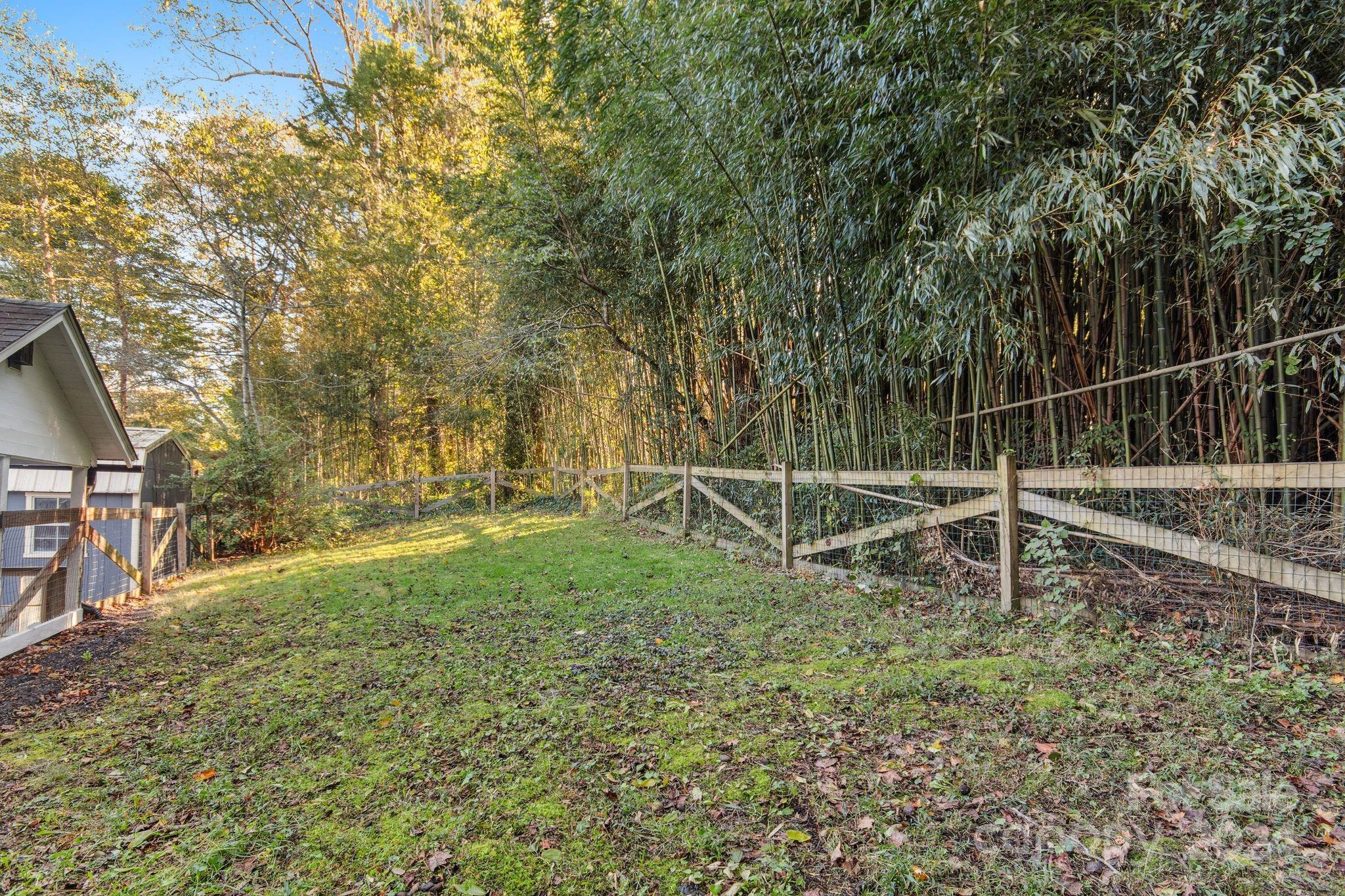 1016 Hebron Road Hendersonville, NC 28739 - Photo 39 of 47 Gallery Image 39