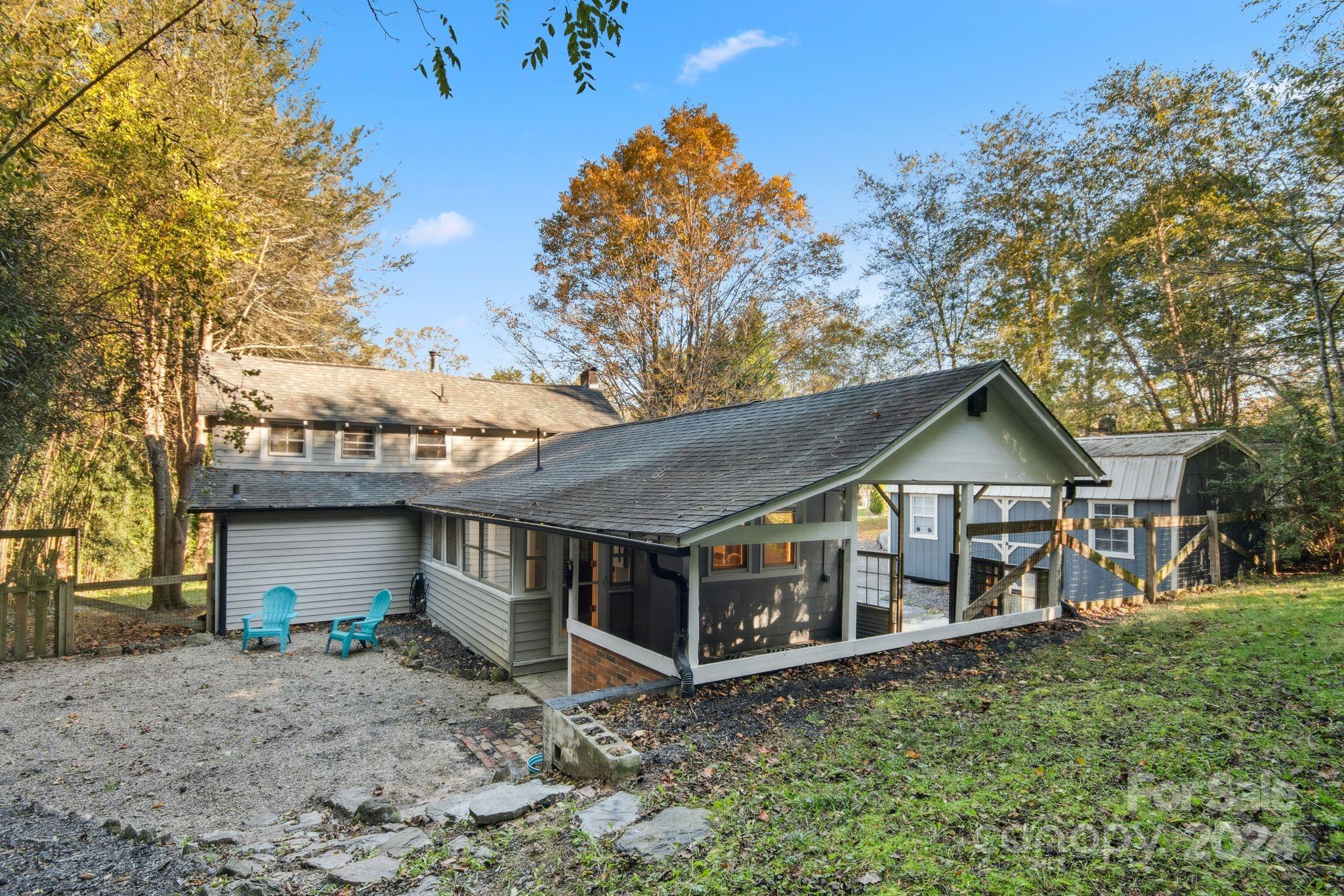 1016 Hebron Road Hendersonville, NC 28739 - Photo 40 of 47 Gallery Image 40