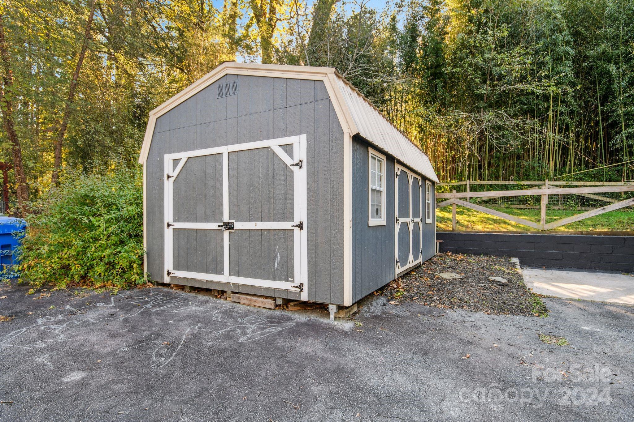 1016 Hebron Road Hendersonville, NC 28739 - Photo 43 of 47 Gallery Image 43