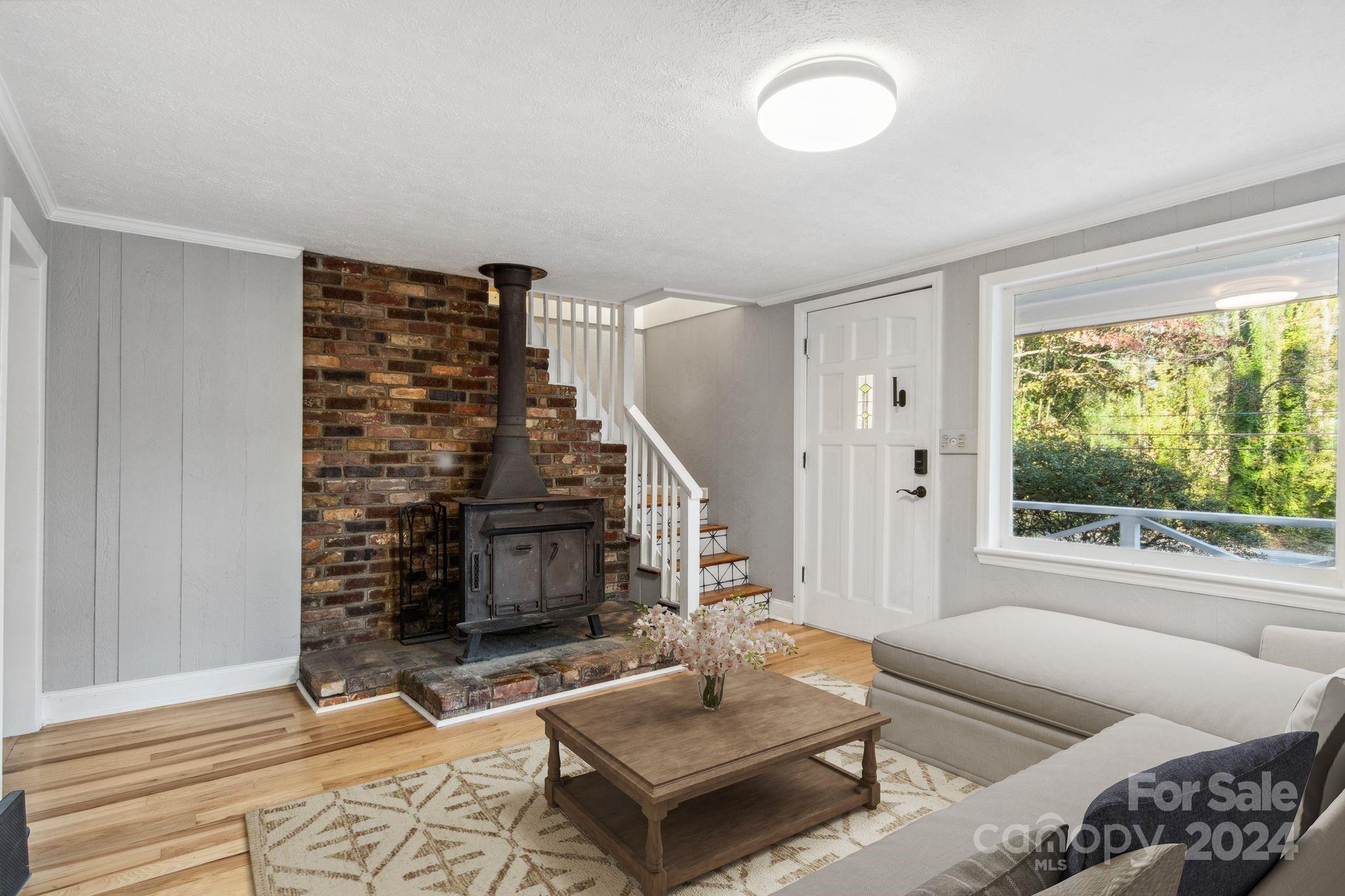 1016 Hebron Road Hendersonville, NC 28739 - Photo 8 of 47 Gallery Image 8