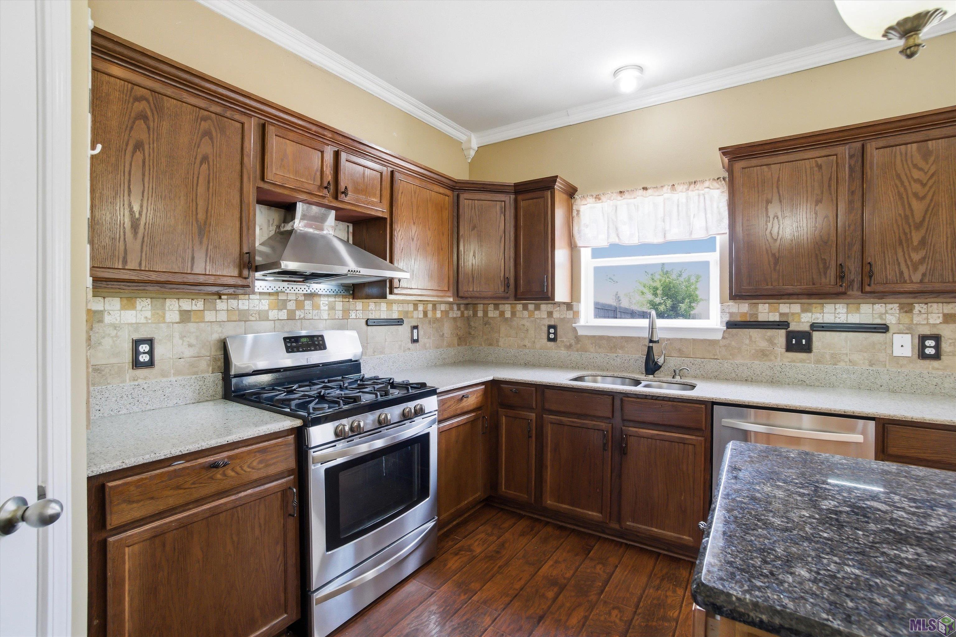 14222 Cedar Pointe Avenue Baton Rouge, LA 70809 - Photo 8 of 27