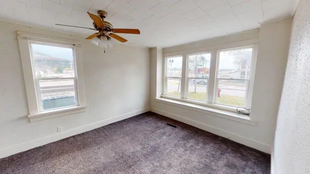 $260,000 | 321 East Washington Street, Prairie du Chien, WI 53821