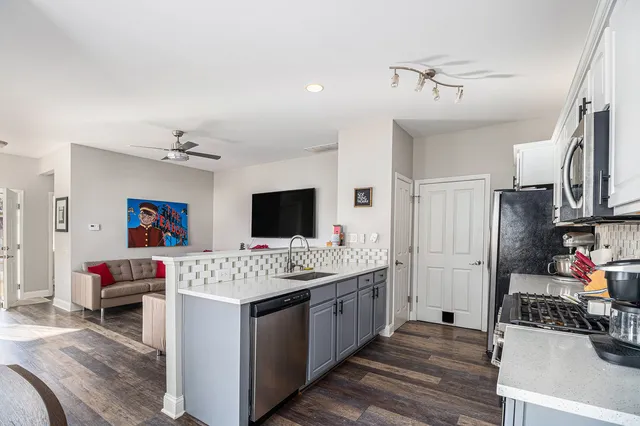 $279,999 | 12127 White Tail Lane, Huntley, IL 60142