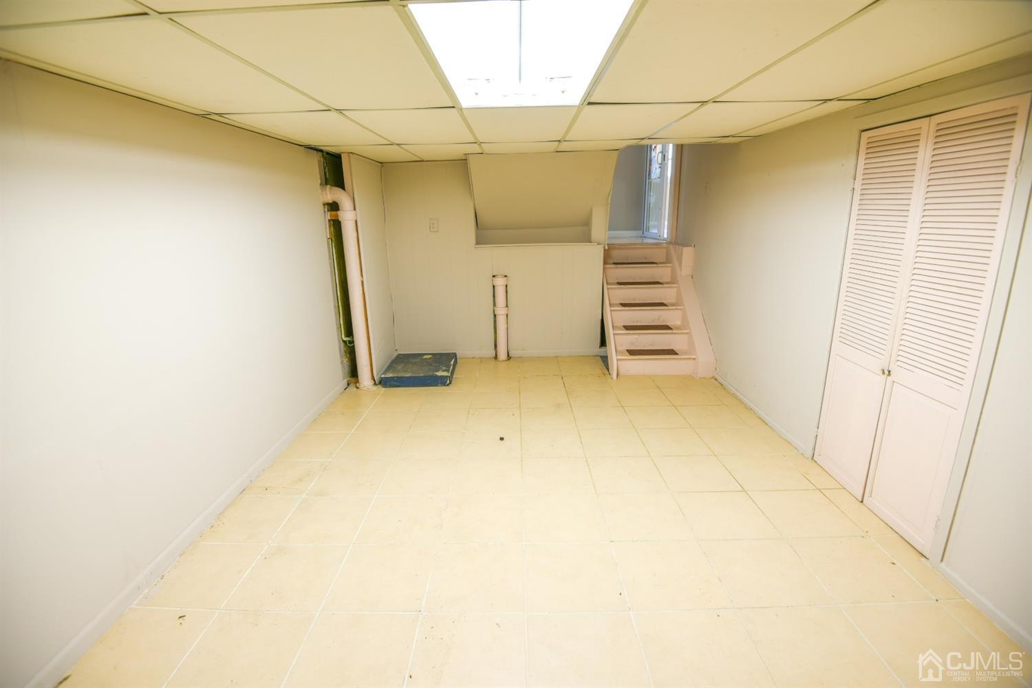 107 Calvert Avenue East Edison, NJ 08820 - Photo 22 of 28 a view of empty room