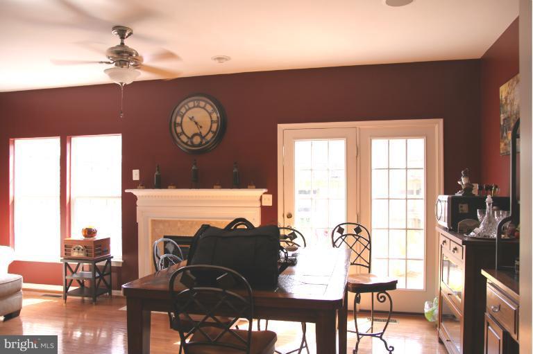 25272 Curiosity Square Aldie, VA 20105 - Photo 12 of 26 Interior (General)