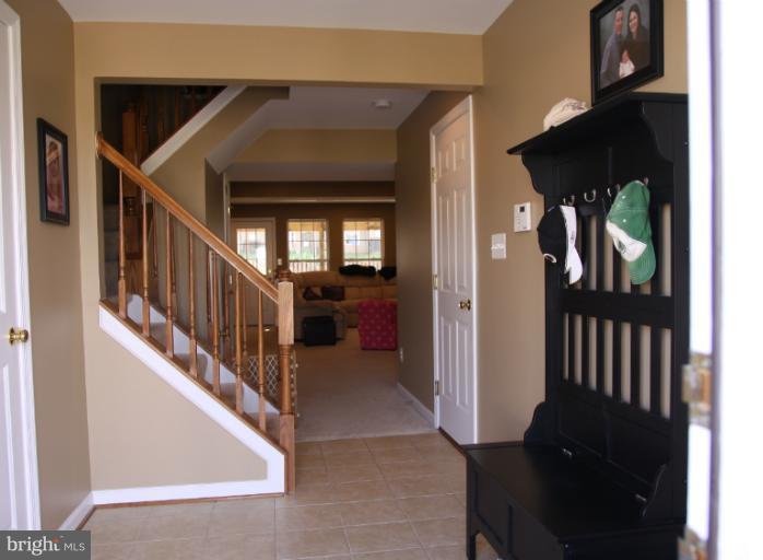 25272 Curiosity Square Aldie, VA 20105 - Photo 3 of 26 Interior (General)