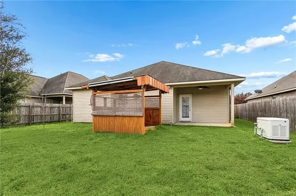 $2,100 | 528 Buckthorne Place, Covington, LA 70435