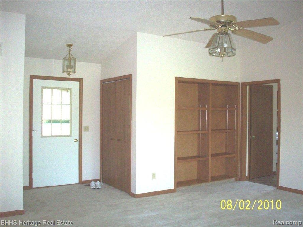 265 Fowlerville Road Fowlerville, MI 48836 - Photo 4 of 9 Fowlerville entry