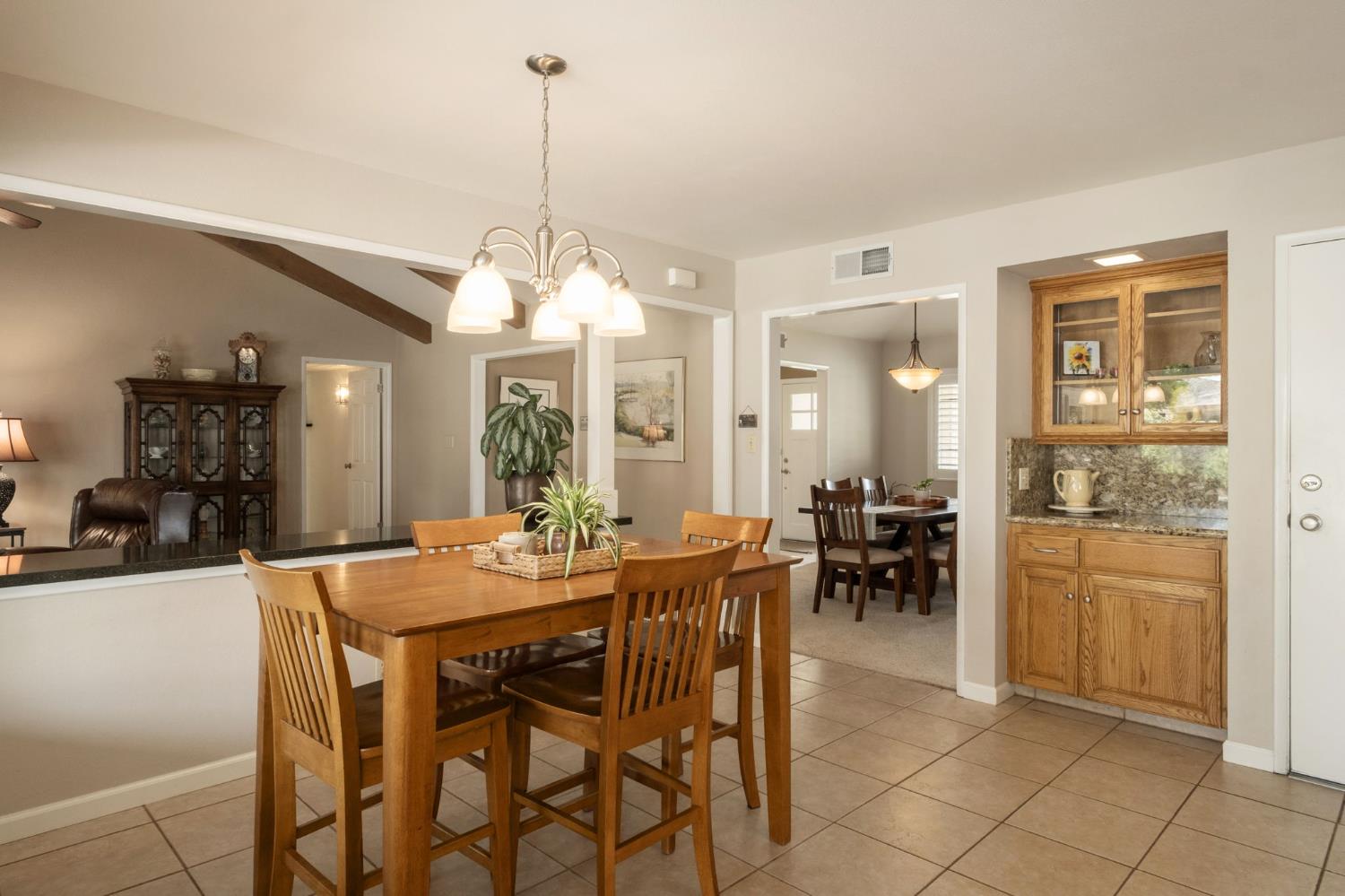 1572 East Decatur Avenue Fresno, CA 93720 - Photo 15 of 33