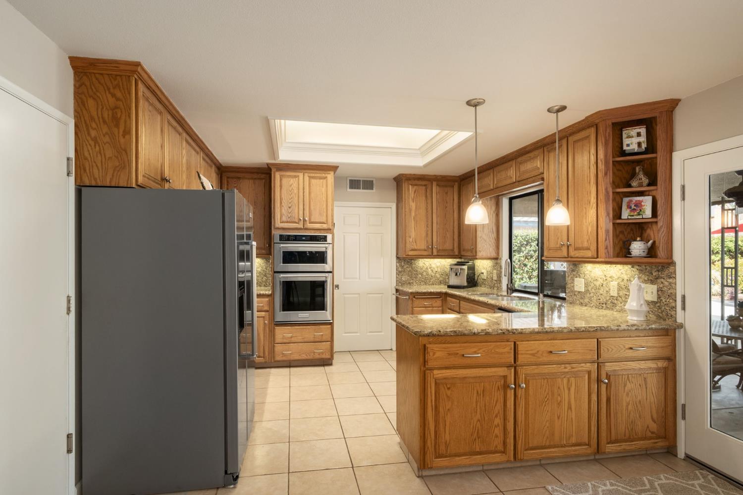 1572 East Decatur Avenue Fresno, CA 93720 - Photo 16 of 33