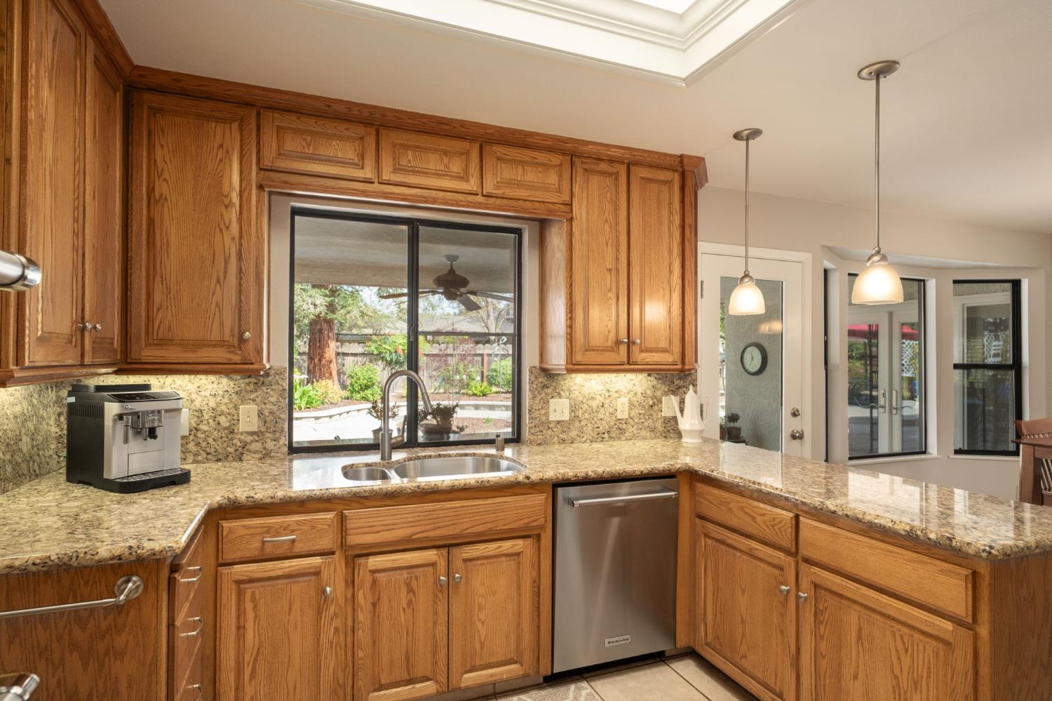 1572 East Decatur Avenue Fresno, CA 93720 - Photo 17 of 33