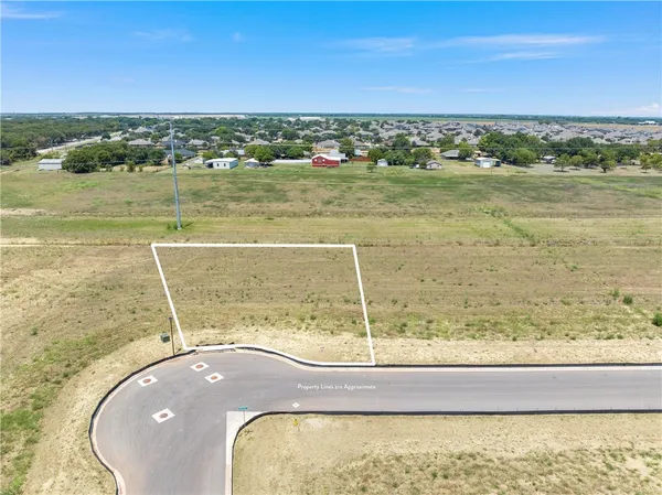 $144,000 | 205 Amistad Circle, McGregor, TX 76657