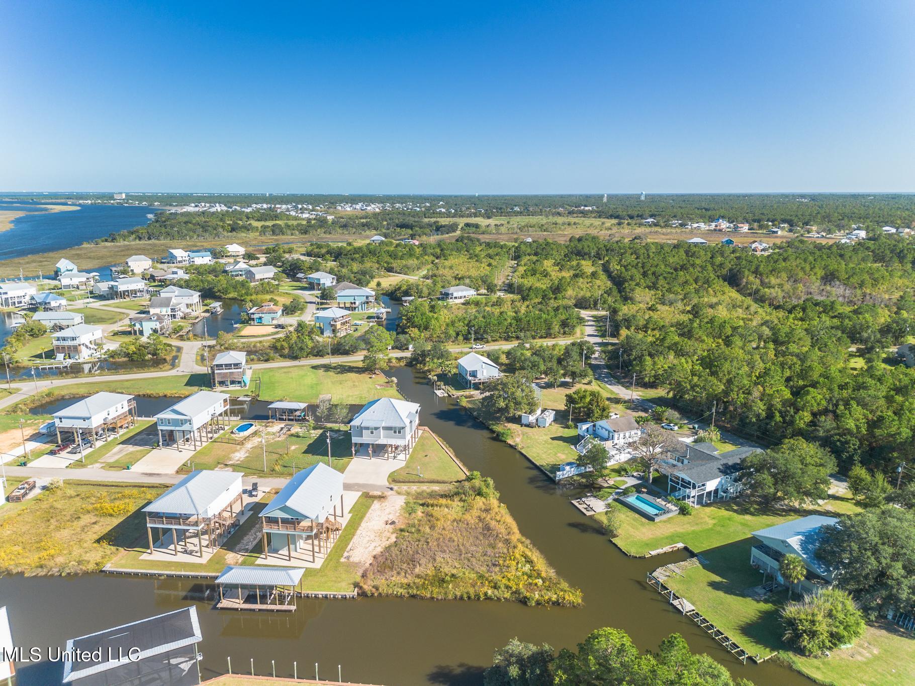 Ceylon Street Bay St. Louis, MS 39520 - Photo 4 of 13 IMG_6834