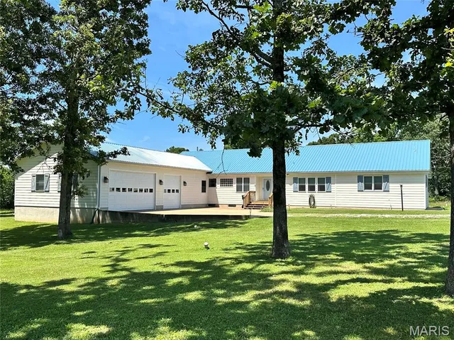 $299,900 | 202 Maple Avenue, Licking, MO 65542