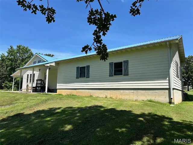 $299,900 | 202 Maple Avenue, Licking, MO 65542