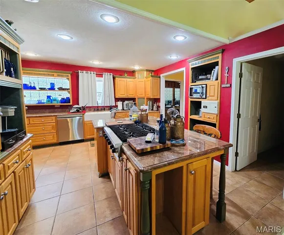 $299,900 | 202 Maple Avenue, Licking, MO 65542