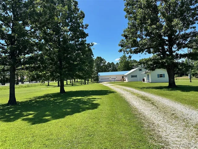 $299,900 | 202 Maple Avenue, Licking, MO 65542