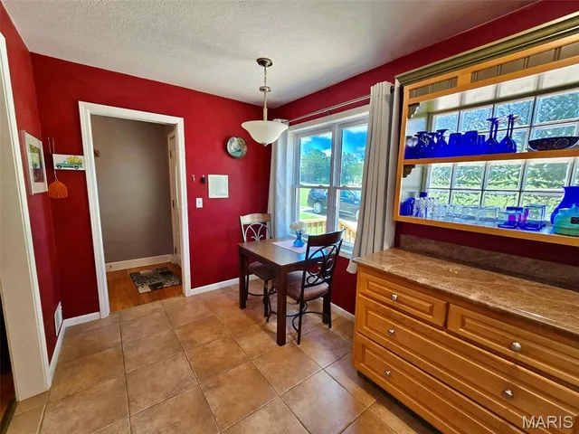 $299,900 | 202 Maple Avenue, Licking, MO 65542