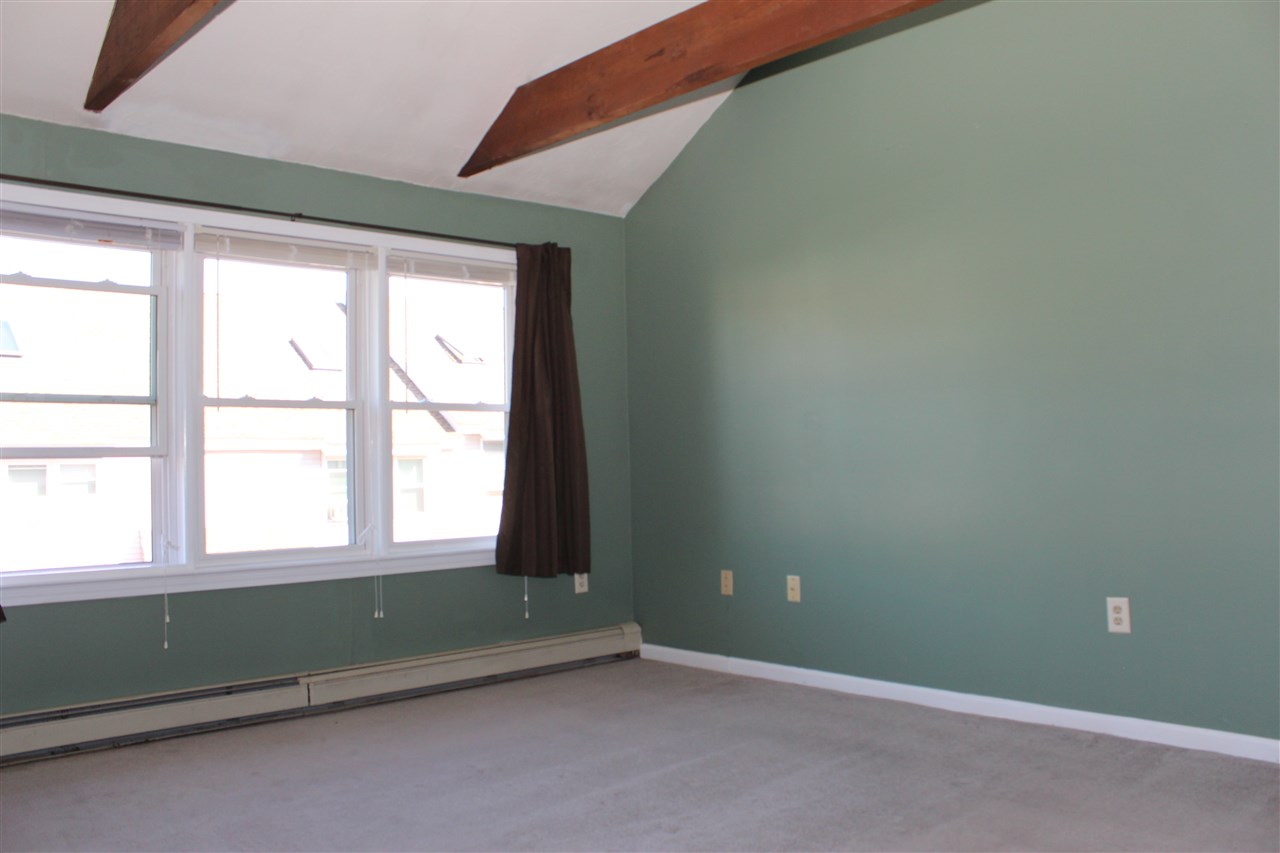 337 Circle Road, Unit 337 Manchester, NH 03103 - Photo 11 of 18