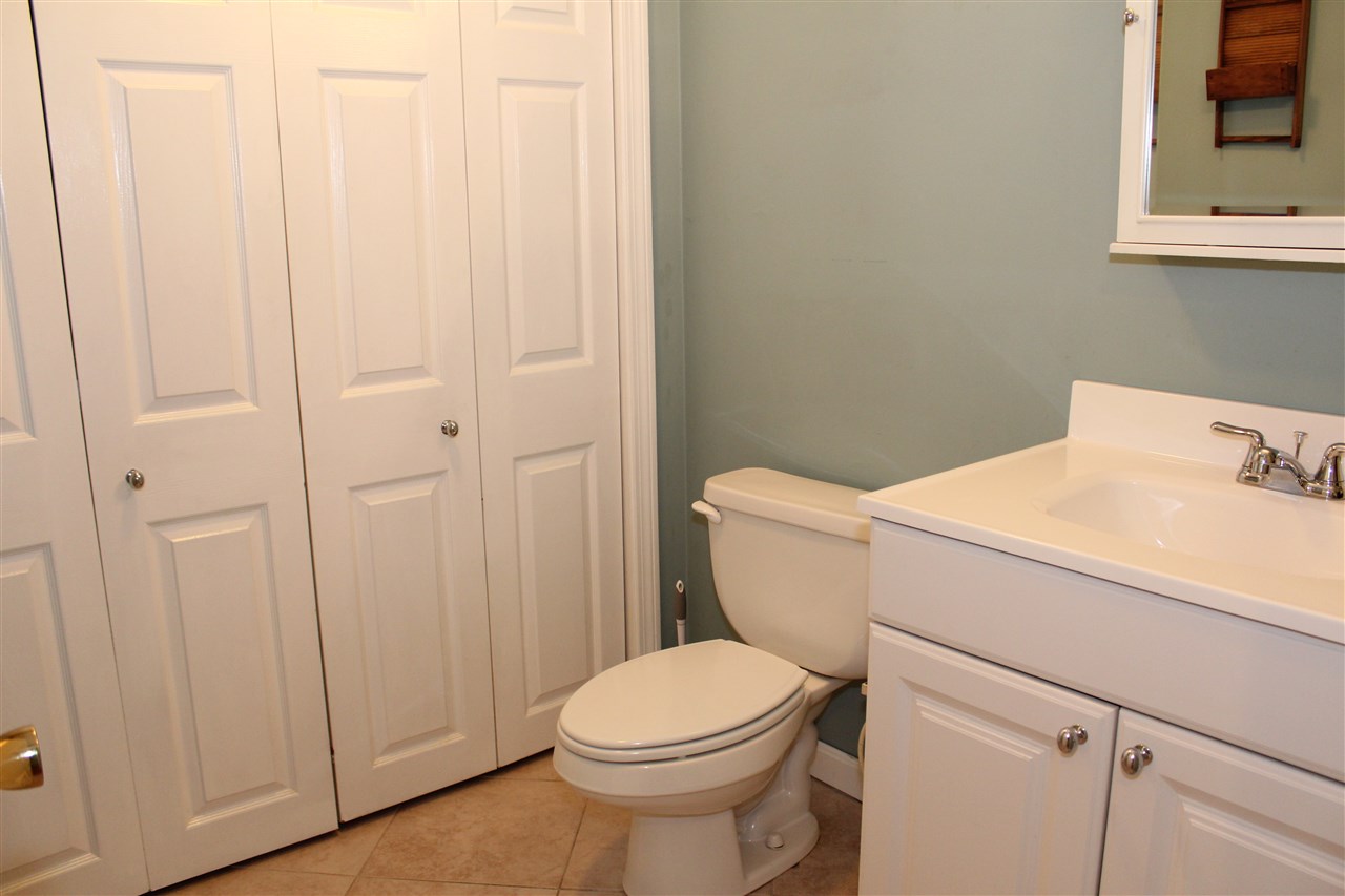 337 Circle Road, Unit 337 Manchester, NH 03103 - Photo 8 of 18