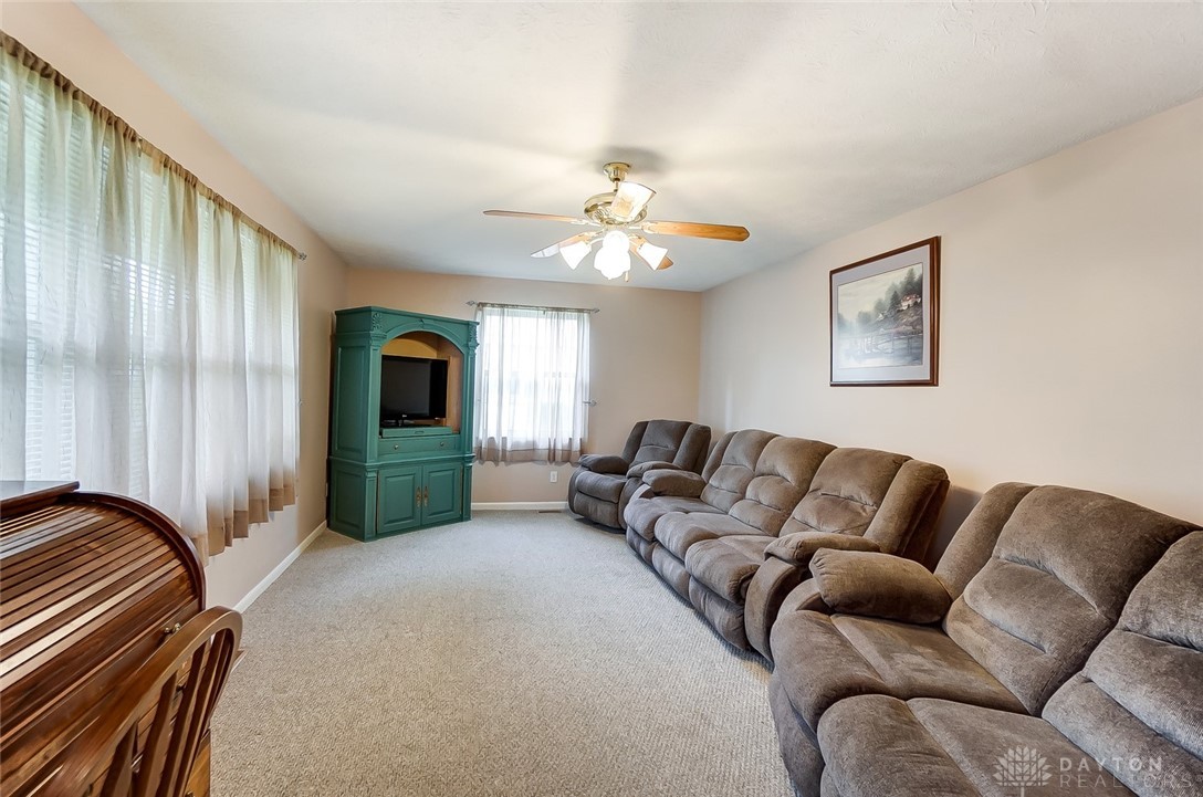 6213 Carnation Road Dayton, OH 45449 - Photo 4 of 40 Gallery Image 4