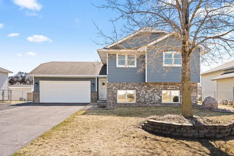 $390,000 | 9489 Hames Avenue South, Cottage Grove, MN 55016