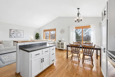 $390,000 | 9489 Hames Avenue South, Cottage Grove, MN 55016