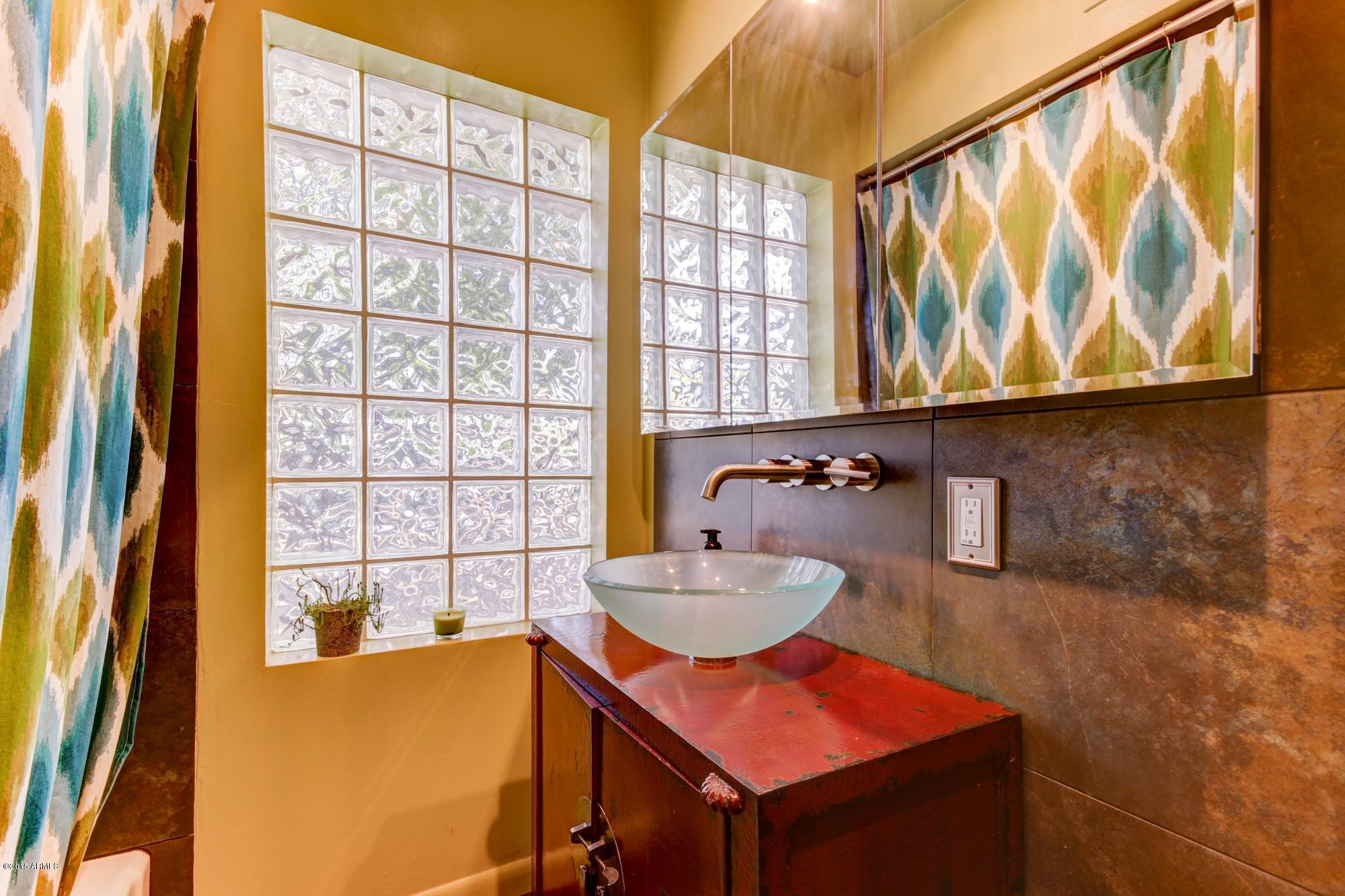 2nd Bathroom (1)
