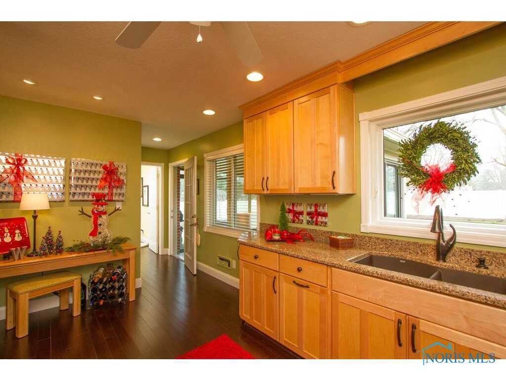 2930 Evergreen Road Toledo, OH 43606 - Photo 10 of 20 Gallery Image 10