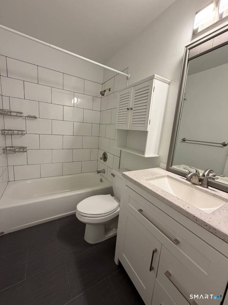 75 Leslie Road, Unit D Bridgeport, CT 06606 - Photo 16 of 24