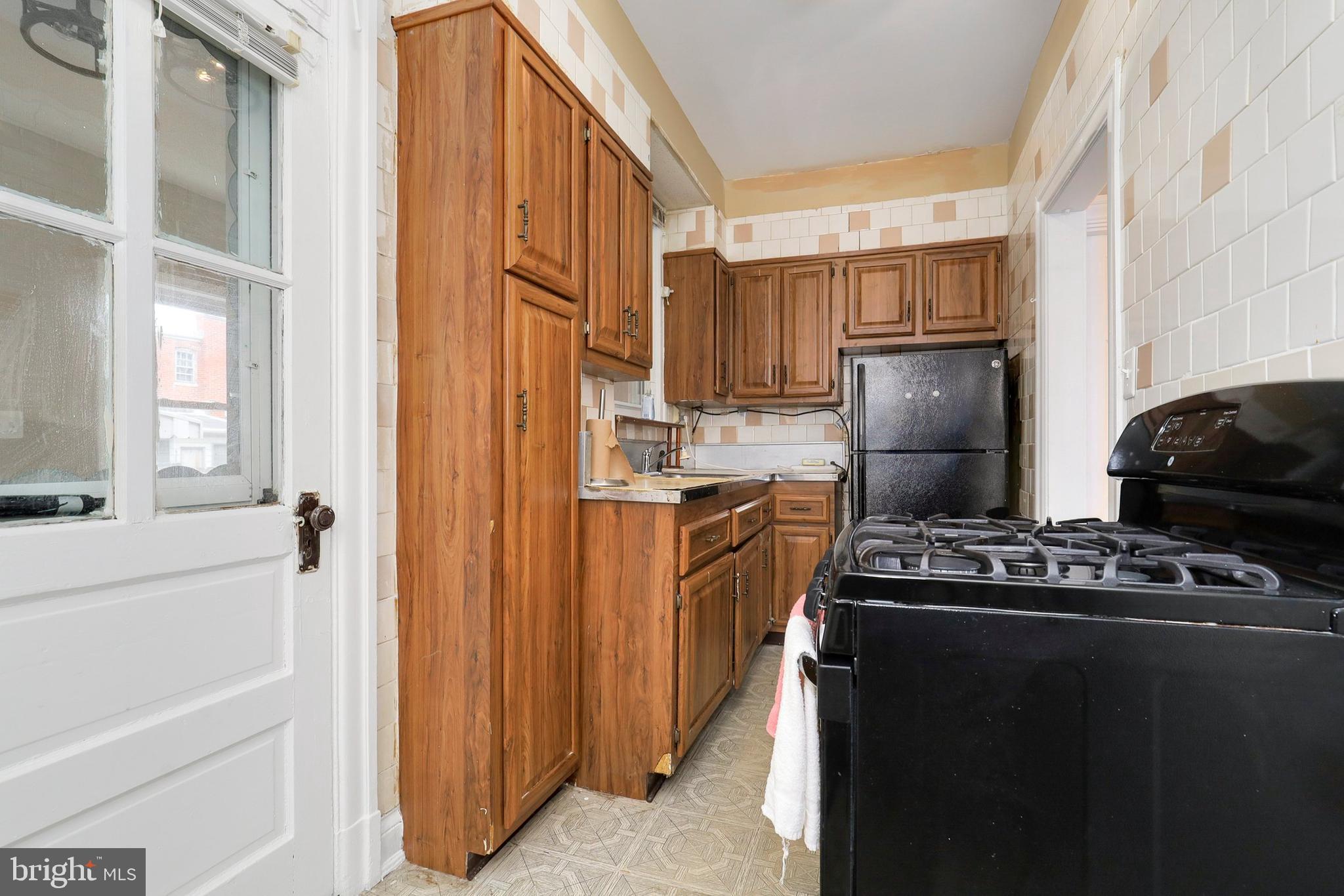 607 Rittenhouse Street Northwest Washington, DC 20011 - Photo 7 of 26