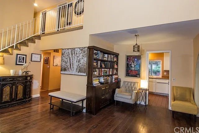 2463 Falling Oak Drive Riverside, CA 92506 - Photo 4 of 18