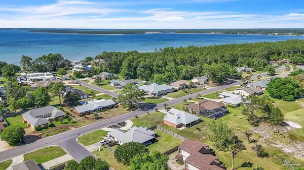 $775,000 | 1 Pueblo Drive, Pensacola, FL 32507