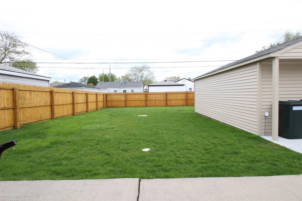 25826 Rosenbusch Boulevard Warren, MI 48089 - Photo 6 of 19 31319097-5.JPG
