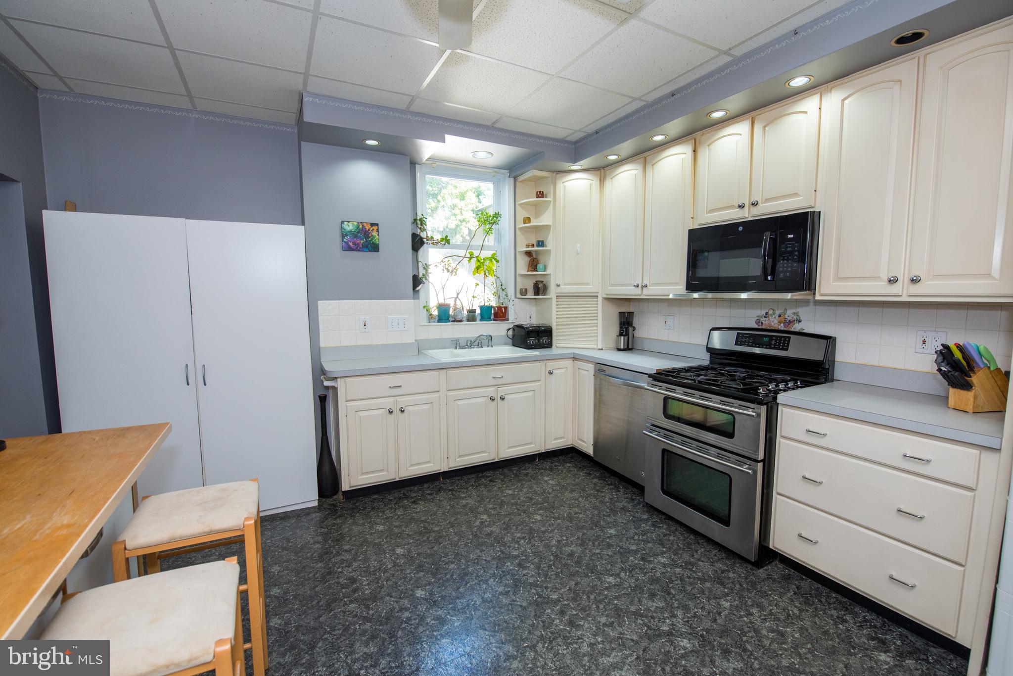 7010 Rising Sun Avenue Philadelphia, PA 19111 - Photo 14 of 53 Gallery Image 14