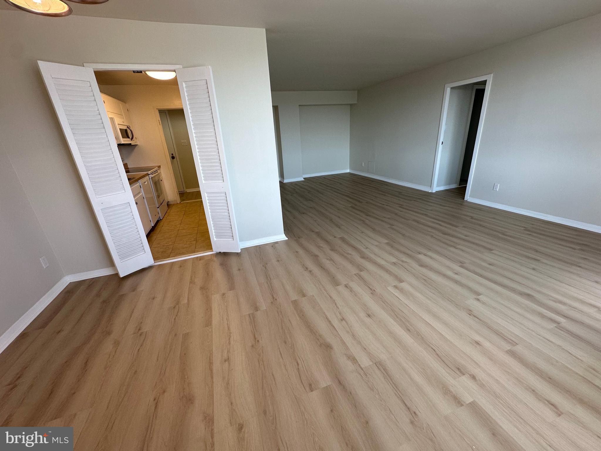 9701 Fields Road, Unit 805 Gaithersburg, MD 20878 - Photo 13 of 34 Gallery Image 13