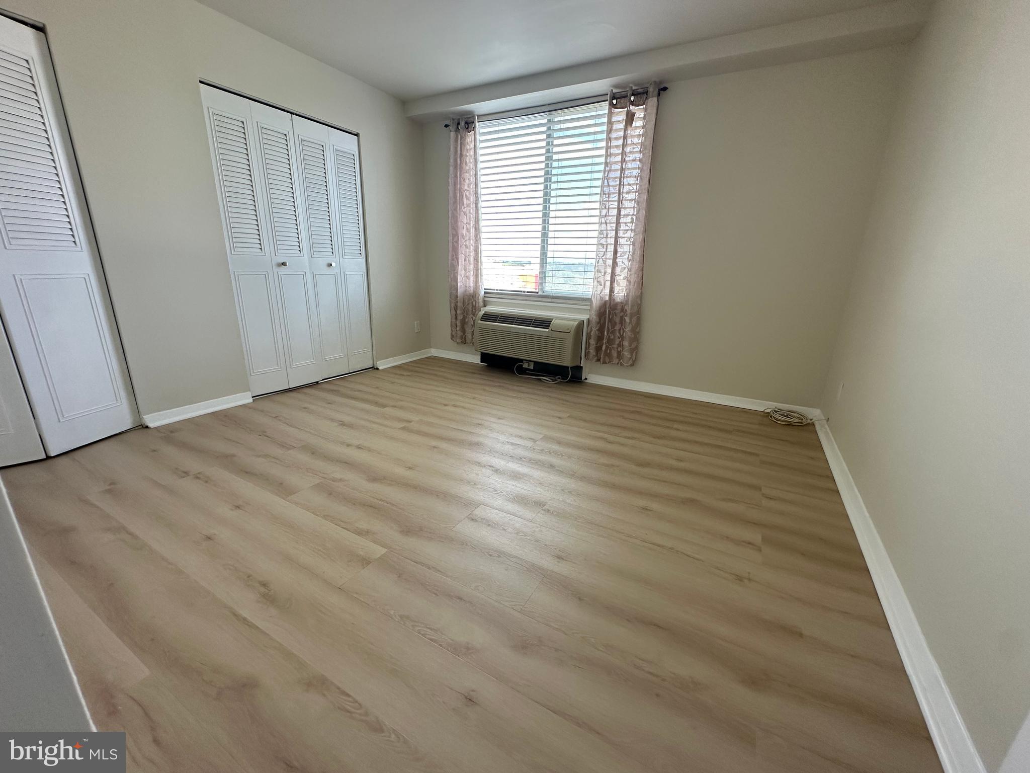 9701 Fields Road, Unit 805 Gaithersburg, MD 20878 - Photo 17 of 34 Gallery Image 17